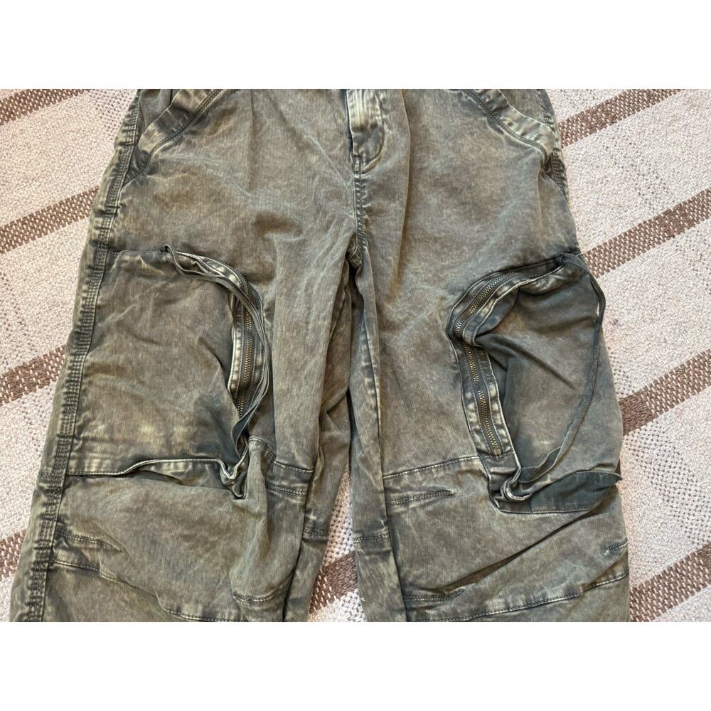 We The Free People Can’t Compare Slouch Pants Large Army Green Cargo - Picture 4 of 11